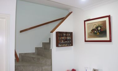 CASA EN VENTA DENTRO DE CONJUNTO EN LA PRIMAVERA