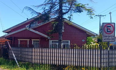 Venta Casa Esquina a 1 cuadra Avda. Presidente Ibañez