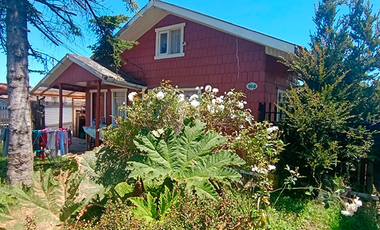 Venta Casa Esquina a 1 cuadra Avda. Presidente Ibañez