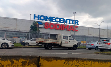 Venta Casa Esquina a 1 cuadra Avda. Presidente Ibañez