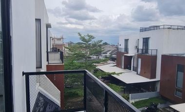 Rumah modern minimalis Baru siap huni di Antapani Bandung