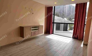 VENDO CASA DE LUJO SECTOR GUÁPULO CUATRO DORMITORIOS- INDEPENDENDIENTE