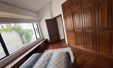 ALQUILER DE CASA AMOBLADA EN URBANIZACION SECTOR MIRAVALLE