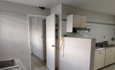 Venta Apartamento amplio tipo casa 2do Piso en Conquistadores cerca al Pueblito Paisa