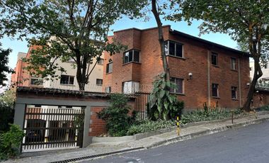 Venta Apartamento amplio tipo casa 2do Piso en Conquistadores cerca al Pueblito Paisa