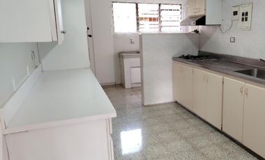 Venta Apartamento amplio tipo casa 2do Piso en Conquistadores cerca al Pueblito Paisa