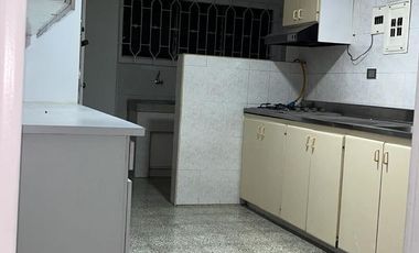 Venta Apartamento amplio tipo casa 2do Piso en Conquistadores cerca al Pueblito Paisa