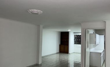 Venta Apartamento amplio tipo casa 2do Piso en Conquistadores cerca al Pueblito Paisa