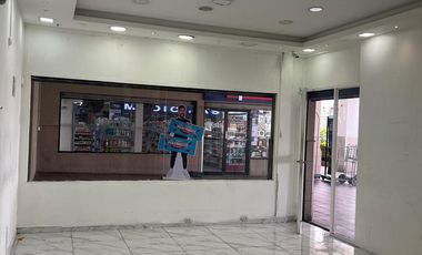 Local Comercial de alquiler  Garzota (junto a Supermaxi y frente a Fybeca)