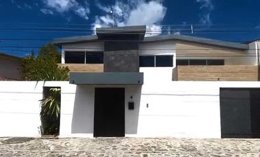 EXCLUSIVA PROPIEDAD DE LUJO EN CAMINO REAL A ZAVALETA