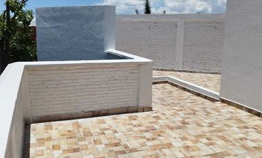 EXCLUSIVA PROPIEDAD DE LUJO EN CAMINO REAL A ZAVALETA