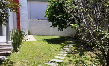 EXCLUSIVA PROPIEDAD DE LUJO EN CAMINO REAL A ZAVALETA