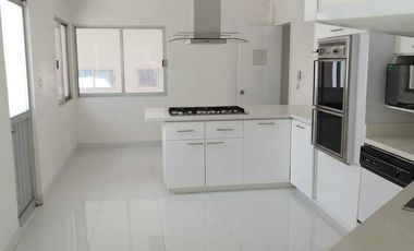 EXCLUSIVA PROPIEDAD DE LUJO EN CAMINO REAL A ZAVALETA