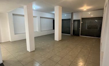 En alquiler local comercial en alborada 6ta etapa.