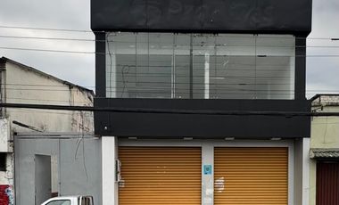 En alquiler local comercial en alborada 6ta etapa.