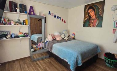 CASA EN VENTA PRIVADA MEXICALZINGO A 8 min GALERIAS METEPEC CON ROOF GARDEN CON 4 RECÁMARAS