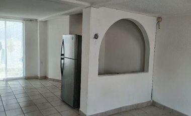 OPORTUNIDAD BAJO DE PRECIO CASA PARA VIVIR O INVERTIR, RECIBE $10,000 PESOS DE RENTA