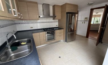 VENTA DE CASA POR SECTOR MIRAVALLE