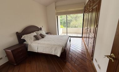 VENTA DE CASA POR SECTOR MIRAVALLE