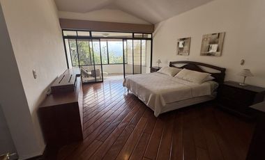 VENTA DE CASA POR SECTOR MIRAVALLE