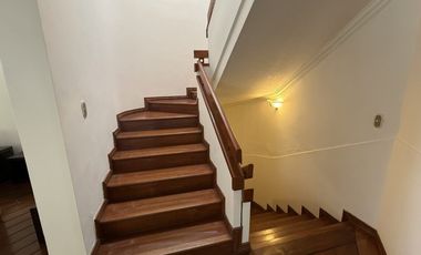 VENTA DE CASA POR SECTOR MIRAVALLE