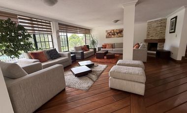 VENTA DE CASA POR SECTOR MIRAVALLE