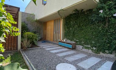 VENTA CASA MEDITERRÁNEA EN CONDOMINIO – GRAN TERRENO – NO PERIMETRAL - PIEDRA ROJA – 4D (2 EN SUITE) + PIEZA SERVICIO + TERRAZA TECHADA + QUINCHO