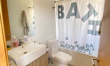 VENTA CASA MEDITERRÁNEA EN CONDOMINIO – GRAN TERRENO – NO PERIMETRAL - PIEDRA ROJA – 4D (2 EN SUITE) + PIEZA SERVICIO + TERRAZA TECHADA + QUINCHO