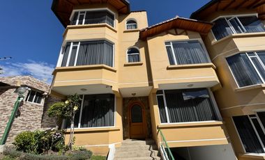 CASA EN VENTA SECTOR SANTA LUCÍA 4 DORMITORIOS