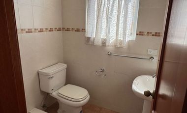 CASA EN VENTA SECTOR SANTA LUCÍA 4 DORMITORIOS