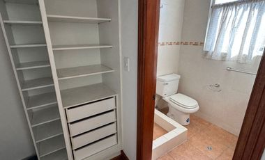 CASA EN VENTA SECTOR SANTA LUCÍA 4 DORMITORIOS