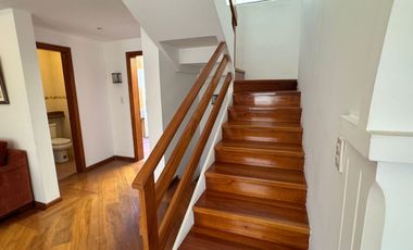 CASA EN VENTA SECTOR SANTA LUCÍA 4 DORMITORIOS