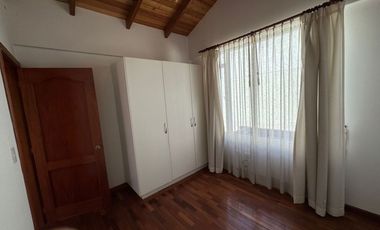 CASA EN VENTA SECTOR SANTA LUCÍA 4 DORMITORIOS