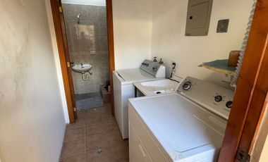 CASA EN VENTA SECTOR SANTA LUCÍA 4 DORMITORIOS
