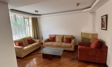CASA EN VENTA SECTOR SANTA LUCÍA 4 DORMITORIOS