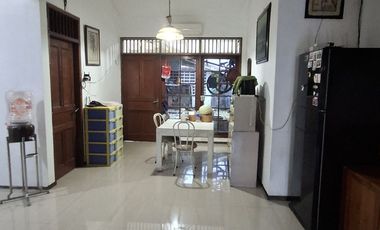 Disewakan Rumah Jl Raya Darmo Permai Selatan