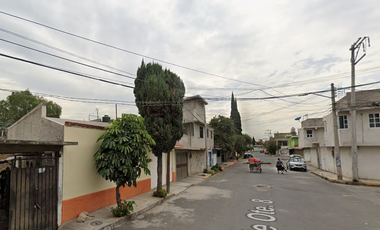 🏡 ¡Casa en Venta en Colonia Avandaro Valle de Chalco con Certeza Jurídica garantizada!