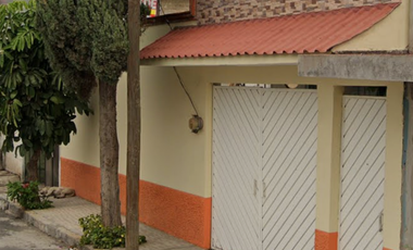 🏡 ¡Casa en Venta en Colonia Avandaro Valle de Chalco con Certeza Jurídica garantizada!