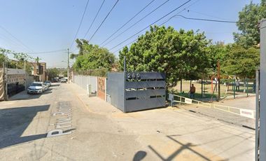 CASA EN VENTA SALVADOR PORTILLO LOPEZ TLAQUEPAQUE JALISCO OPORTUNIDAD HIPOTECARIA