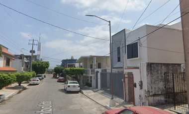 Casa en Remate Bancario, Humboldt