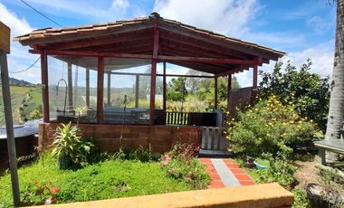 Venta De espectacular Finca De 27.000 Mt2, con terreno mixto Ideal Para Vivir O Cultivar, Marinilla, Antioquia