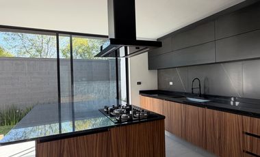 SE VENDE CASA EN FRACCIONAMIENTO ATRAS DE TORRES JV PUEBLA CIUDAD JUDICIAL