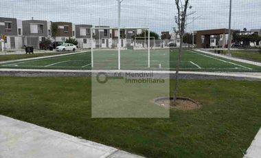 CASA EN PRIVADA CUMBRE DEL NTE. SALINAS. TOTALMENTE AMUEBLADA.