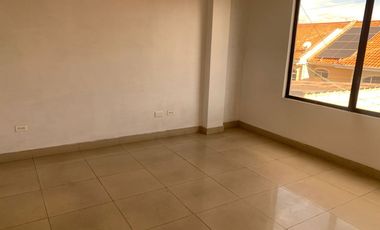 SE ALQUILA PROPIEDAD AV. ESPAÑA,  CUENCA - AZUAY