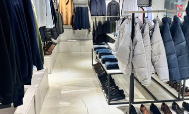 DE OPORTUNIDAD SE VENDE DERECHO DE LLAVES – CON UN LOCAL COMERCIAL EN MALL DEL RÍO, CUENCA