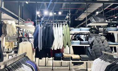 DE OPORTUNIDAD SE VENDE DERECHO DE LLAVES – CON UN LOCAL COMERCIAL EN MALL DEL RÍO, CUENCA