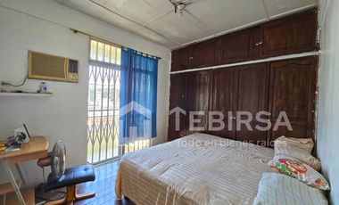 Venta de Casa de 6 Dormitorios, Uso Residencial y Comercial - Calle E. Connor, Cerca Av 25 Julio, Sur de Guayaquil