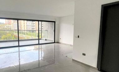 Venta de casa de 230 mt2, 3 niveles, 4 alcobas, sector exclusivo Barro Blanco, Rionegro, Antioquia