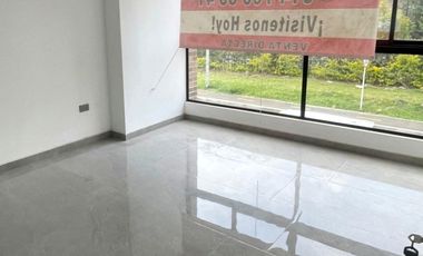 Venta de casa de 230 mt2, 3 niveles, 4 alcobas, sector exclusivo Barro Blanco, Rionegro, Antioquia