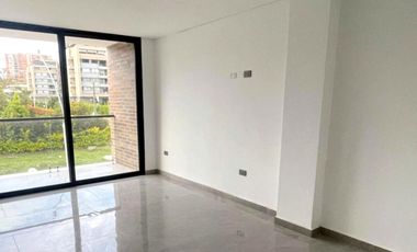 Venta de casa de 230 mt2, 3 niveles, 4 alcobas, sector exclusivo Barro Blanco, Rionegro, Antioquia